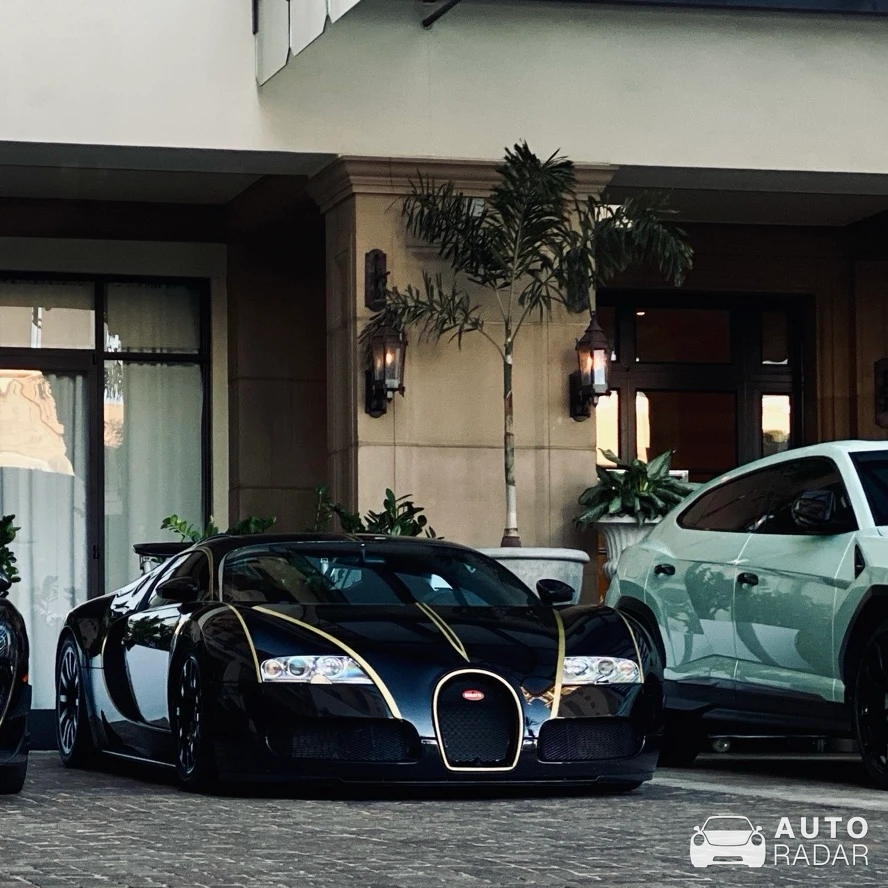 Bugatti Veyron 16.4 spotted in Beverly Hills, United States