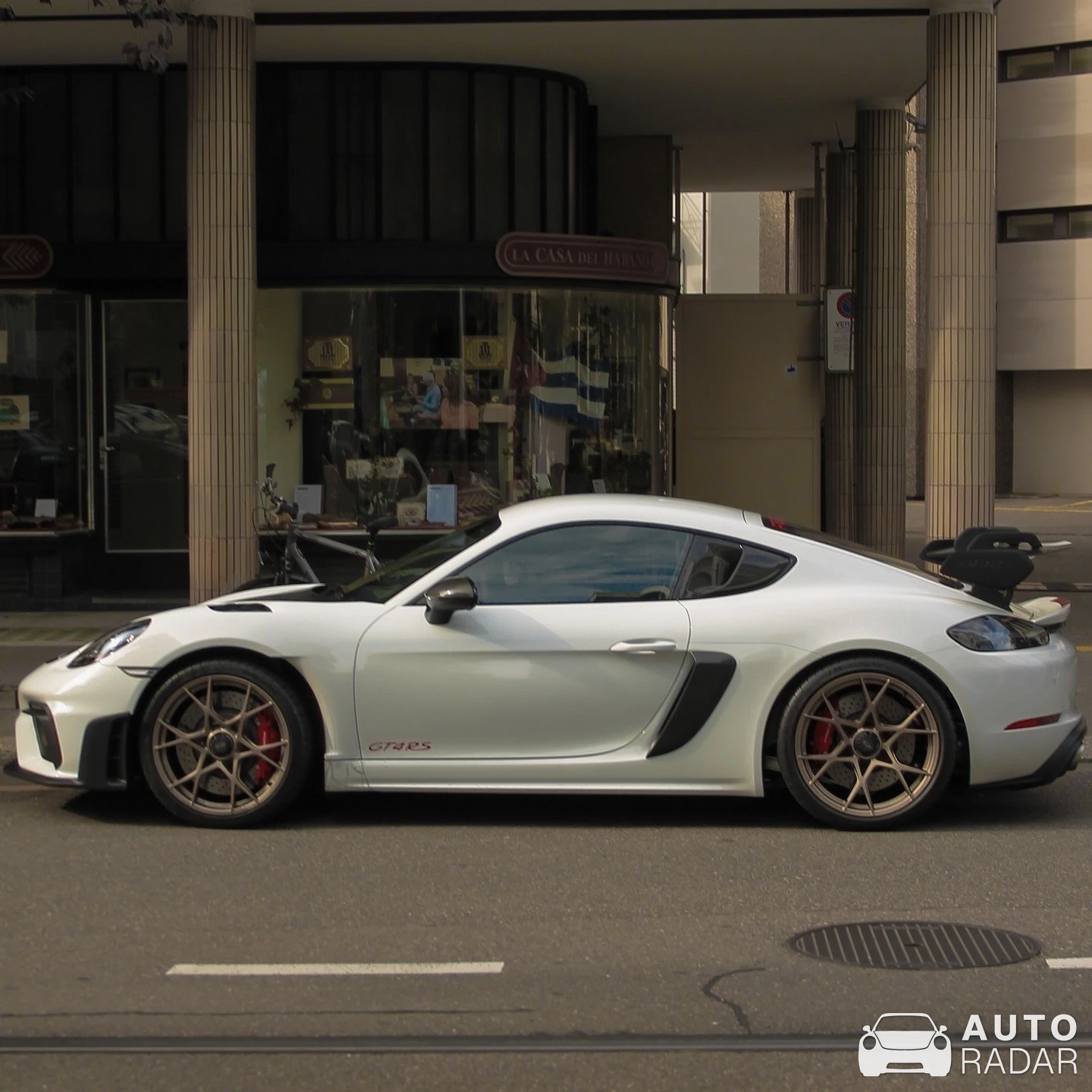 Porsche 718 Cayman GT4 RS spotted in Kloten, Switzerland