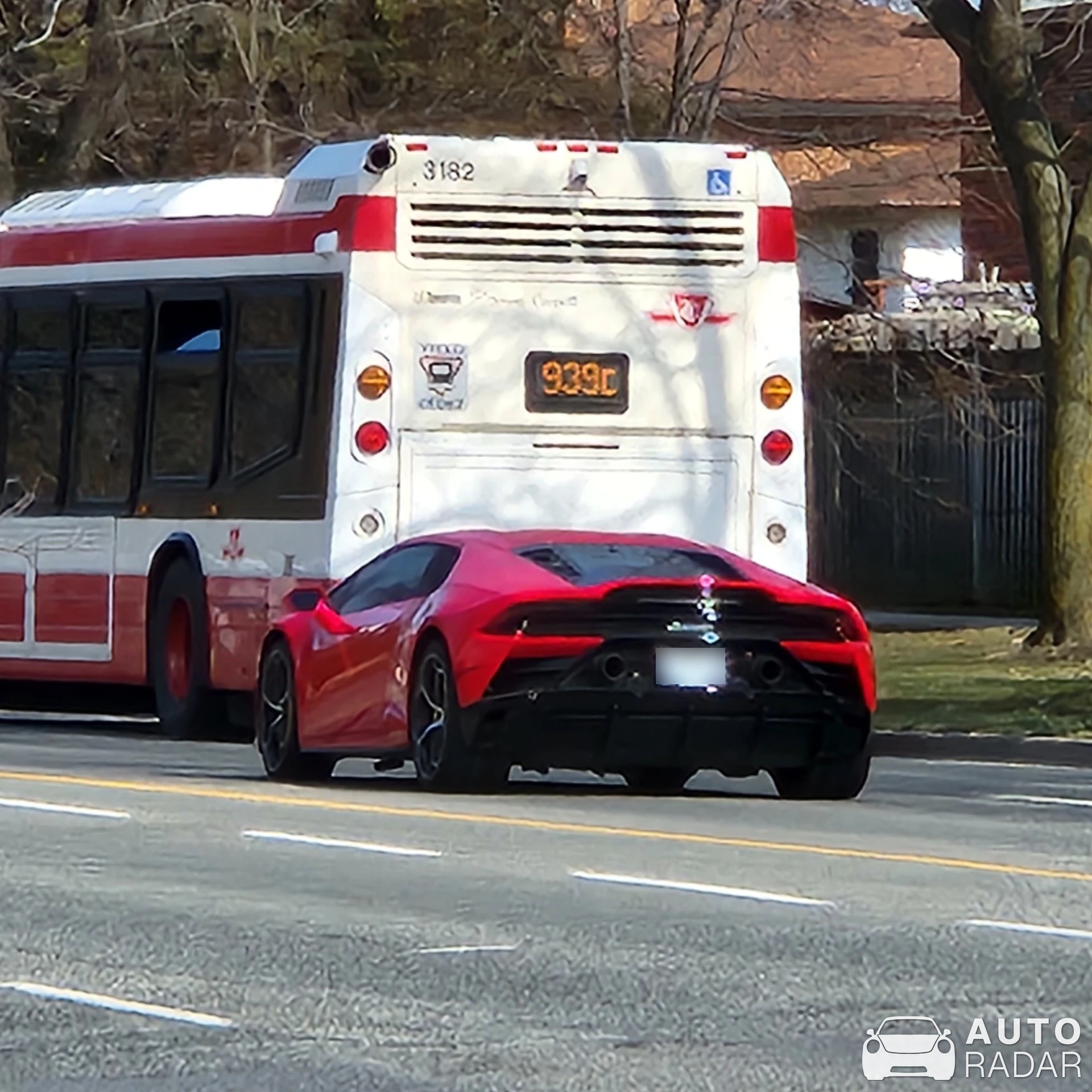 Lamborghini Huracán LP640-4 EVO spotted in Toronto, Canada