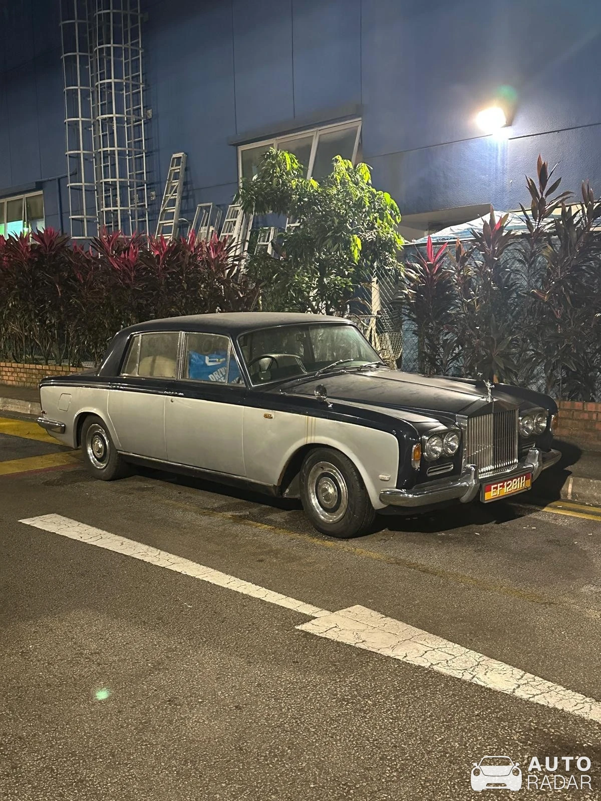 Rolls-Royce Silver Shadow spotted in Singapore, Singapore