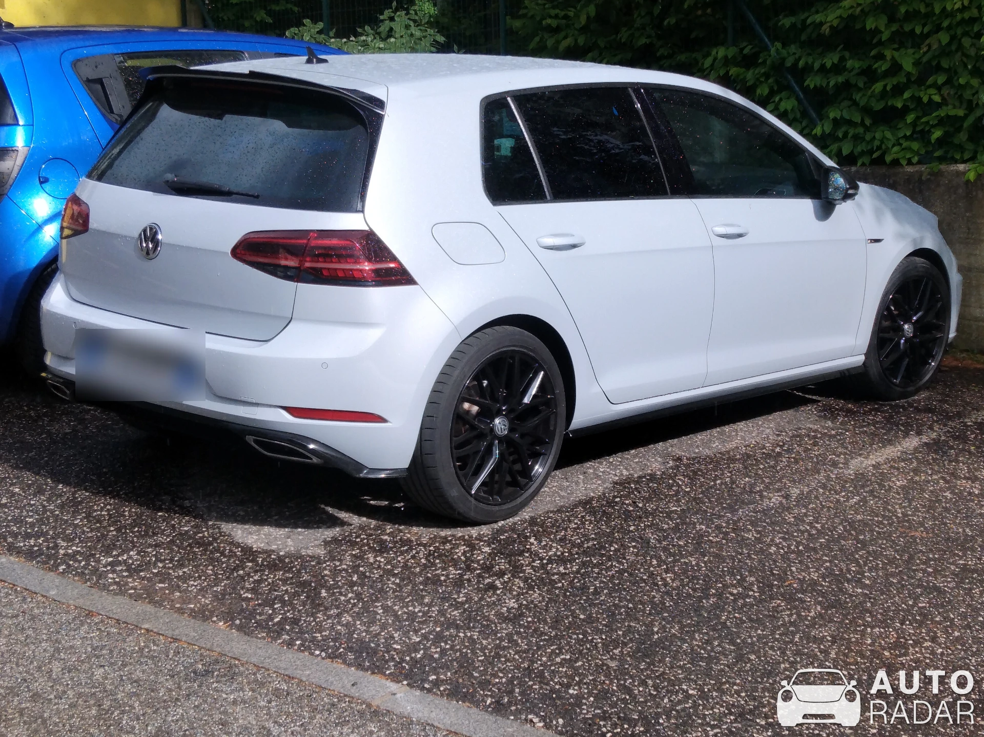 Volkswagen Golf MkVII R-Line spotted in Bressanone