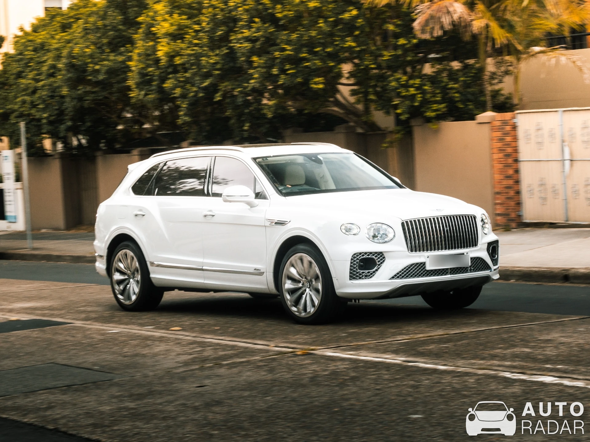 Bentley Bentayga V8 spotted in Bondi Beach, Australien