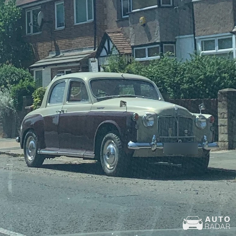 Rover P5 spotted