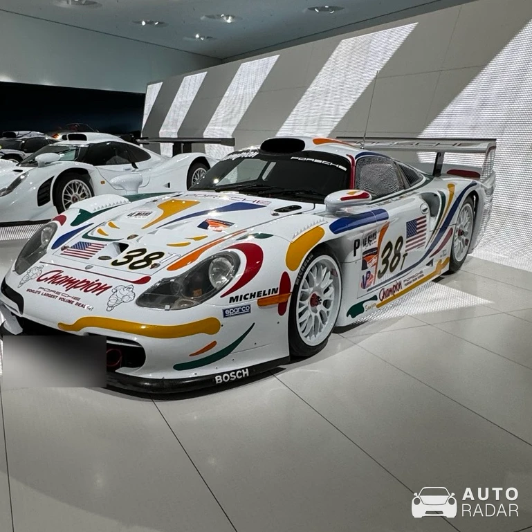 Porsche 996 GT1 Evolution spotted in Stuttgart, Deutschland