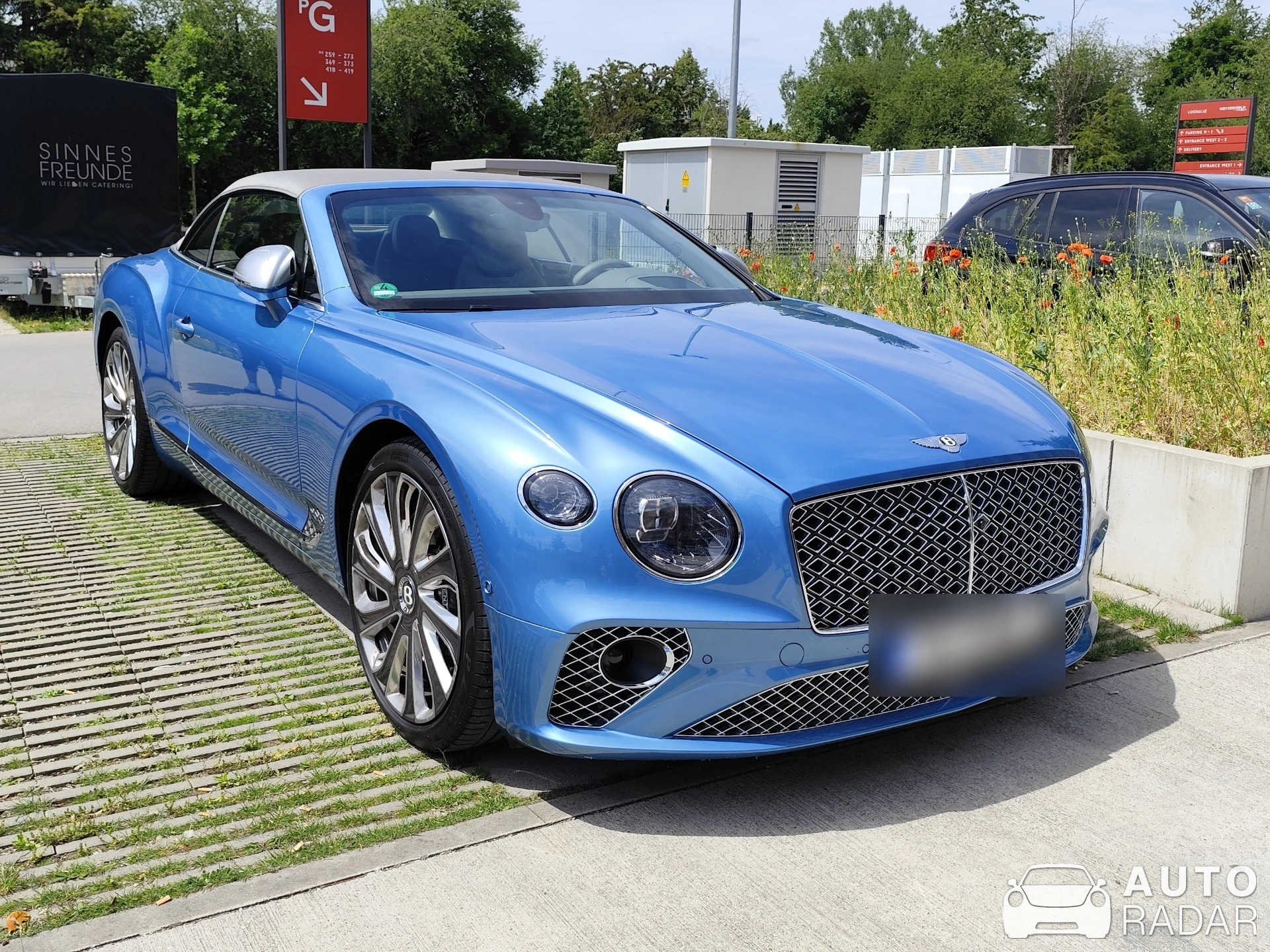 Bentley Azure Mulliner spotted in München