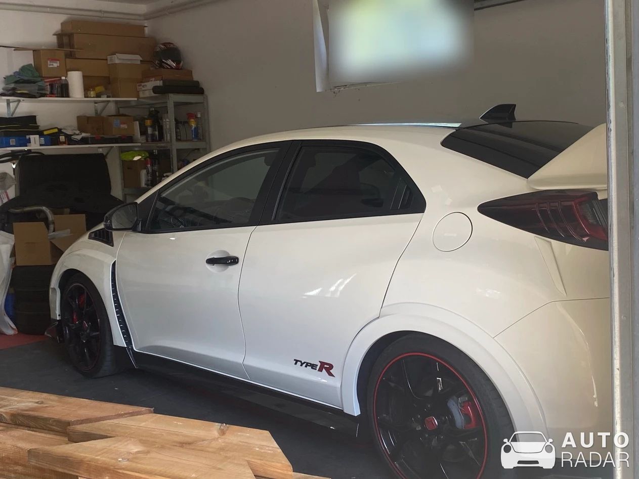 Honda Civic Type-R 2020 spotted in Budapest