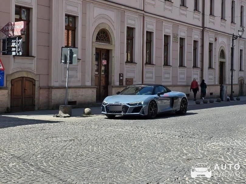 Audi R8 V10 Spyder Performance spotted in Satu Mare