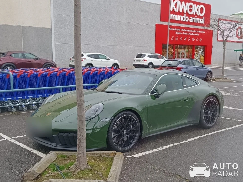 Porsche 992 Carrera GTS MkII Cuarenta Edition spotted in Ávila