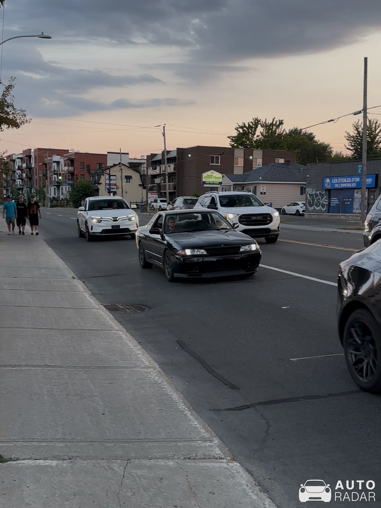 Nissan Skyline R32 GT-ST spotted in Repentigny