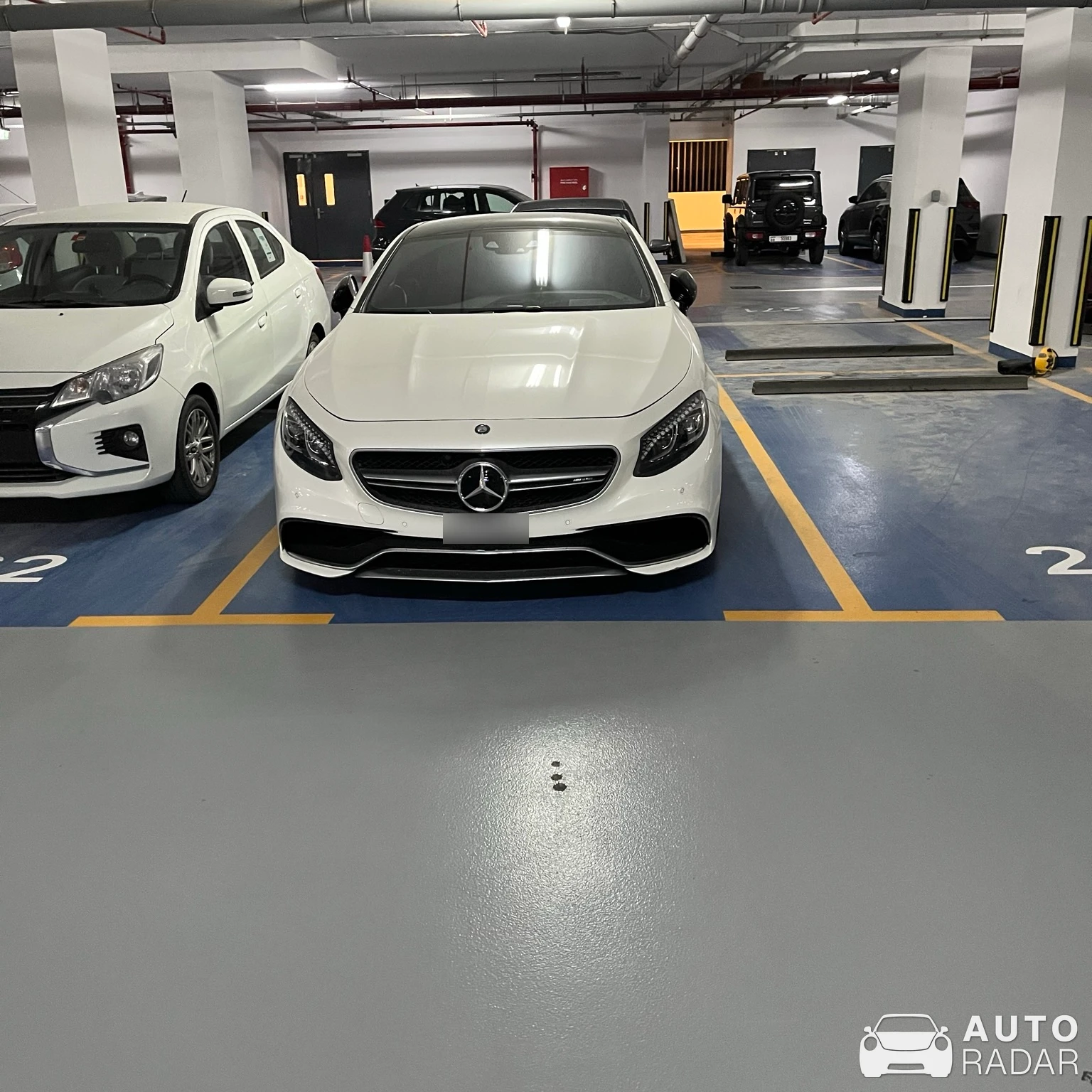 Mercedes-AMG S 63 Coupé C217 spotted in Dubaj, Spojené arabské emiráty