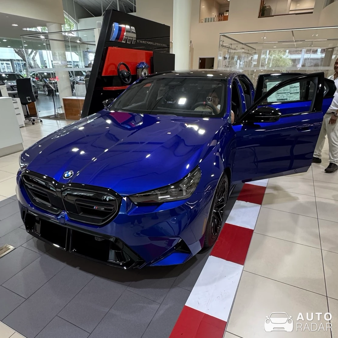 BMW M5 G90 spotted in Honolulu