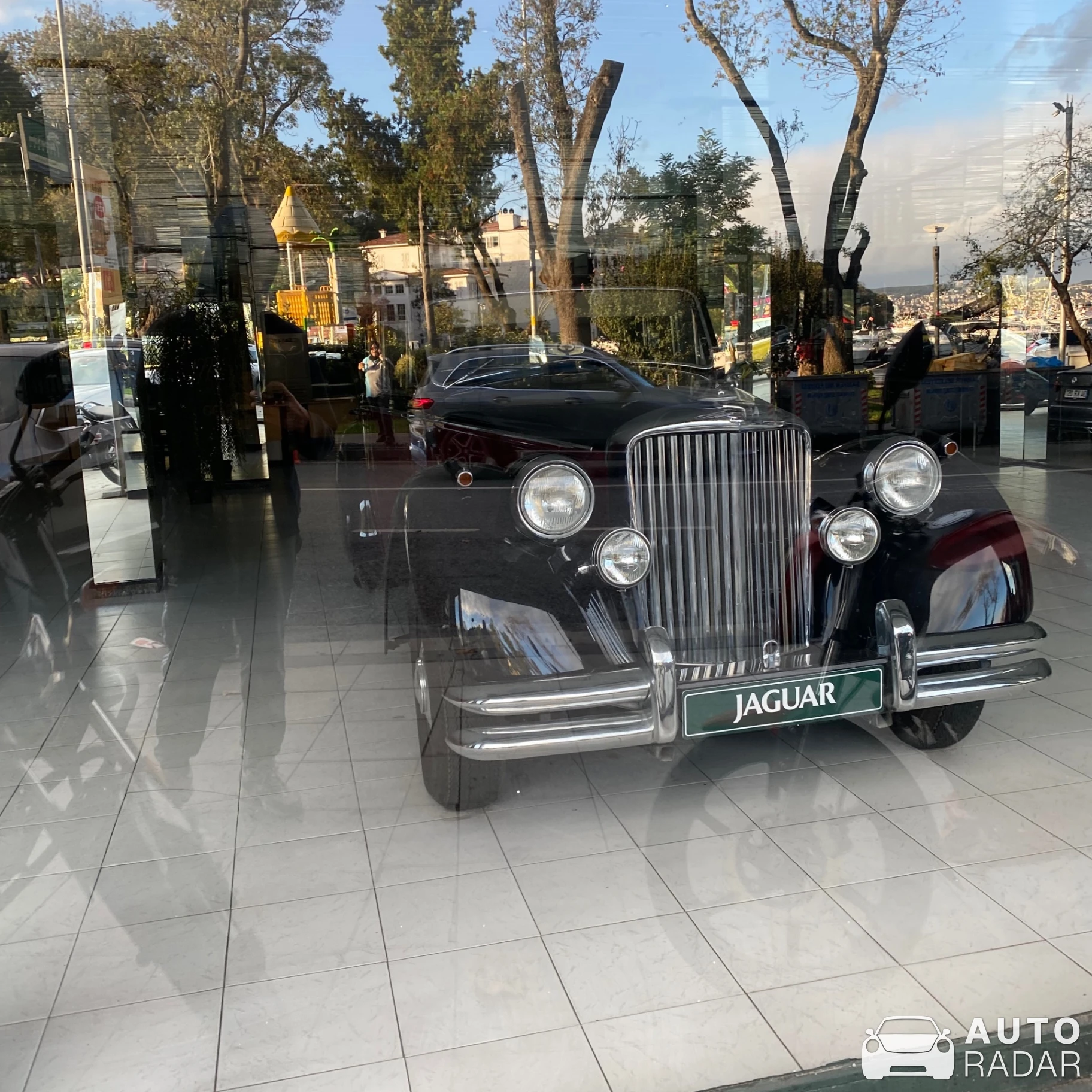 Jaguar Mark V spotted in Sarıyer, Türkiye