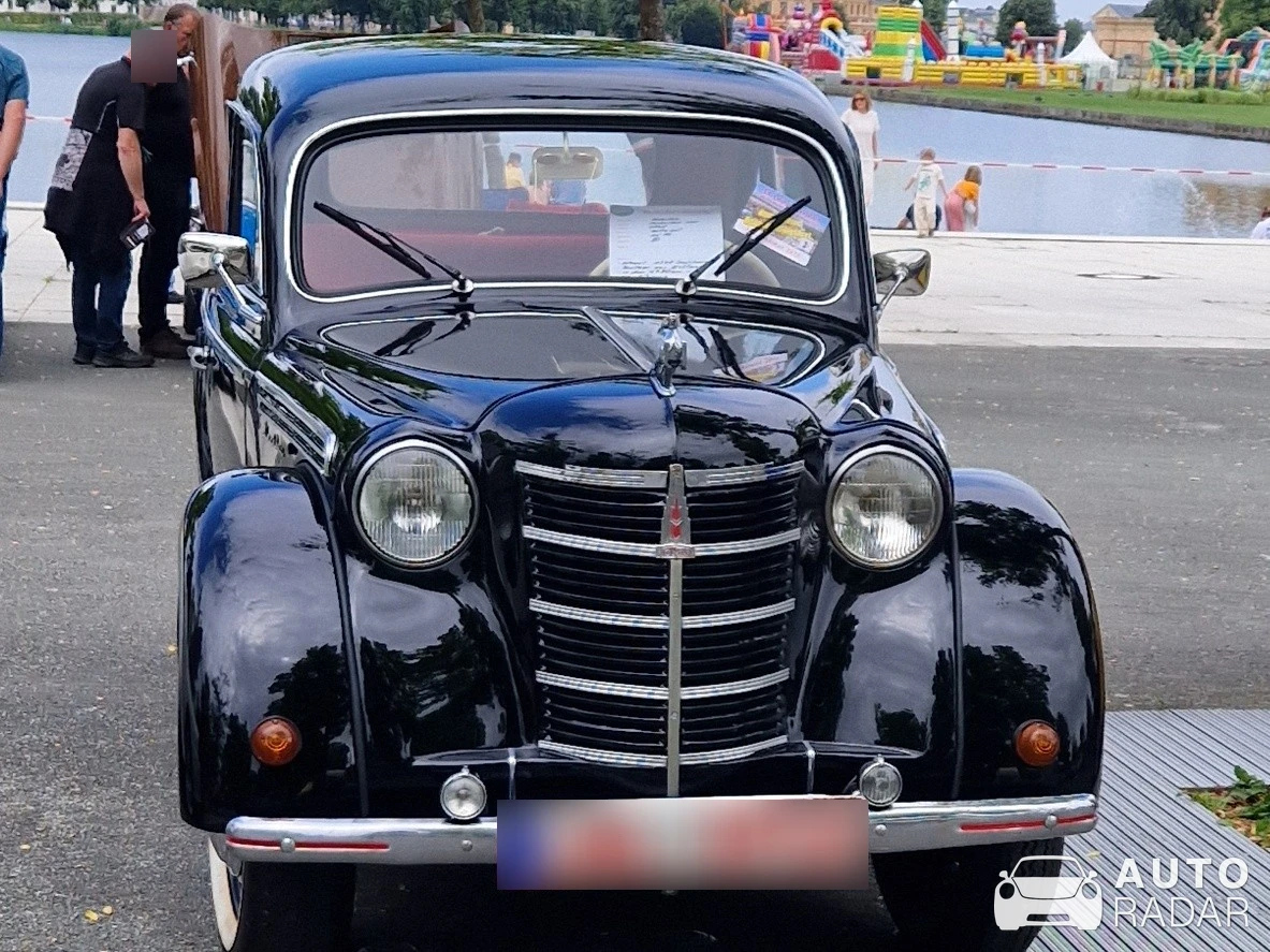 Moskvitch 401 spotted in Schwerin