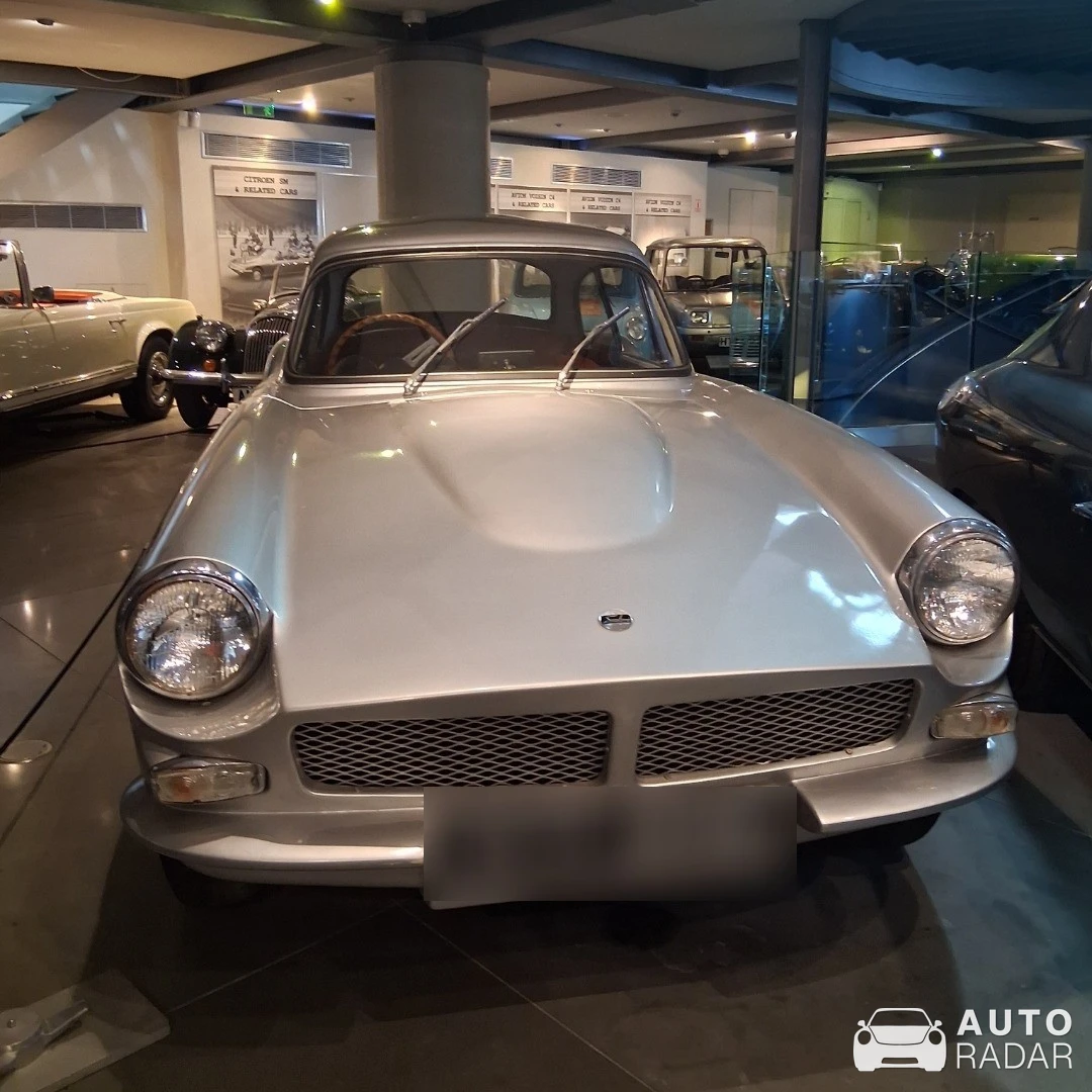 Reliant Sabre spotted in Athina, Greece