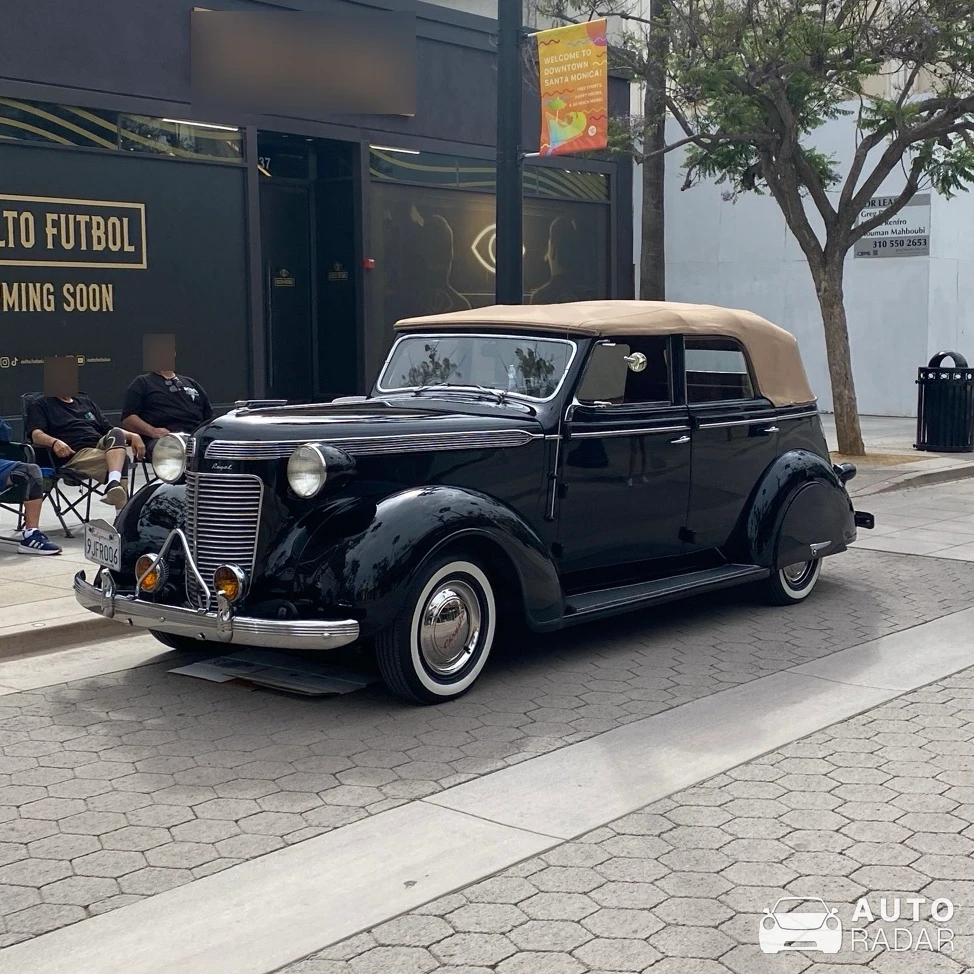 Chrysler Royal spotted in Santa Monica