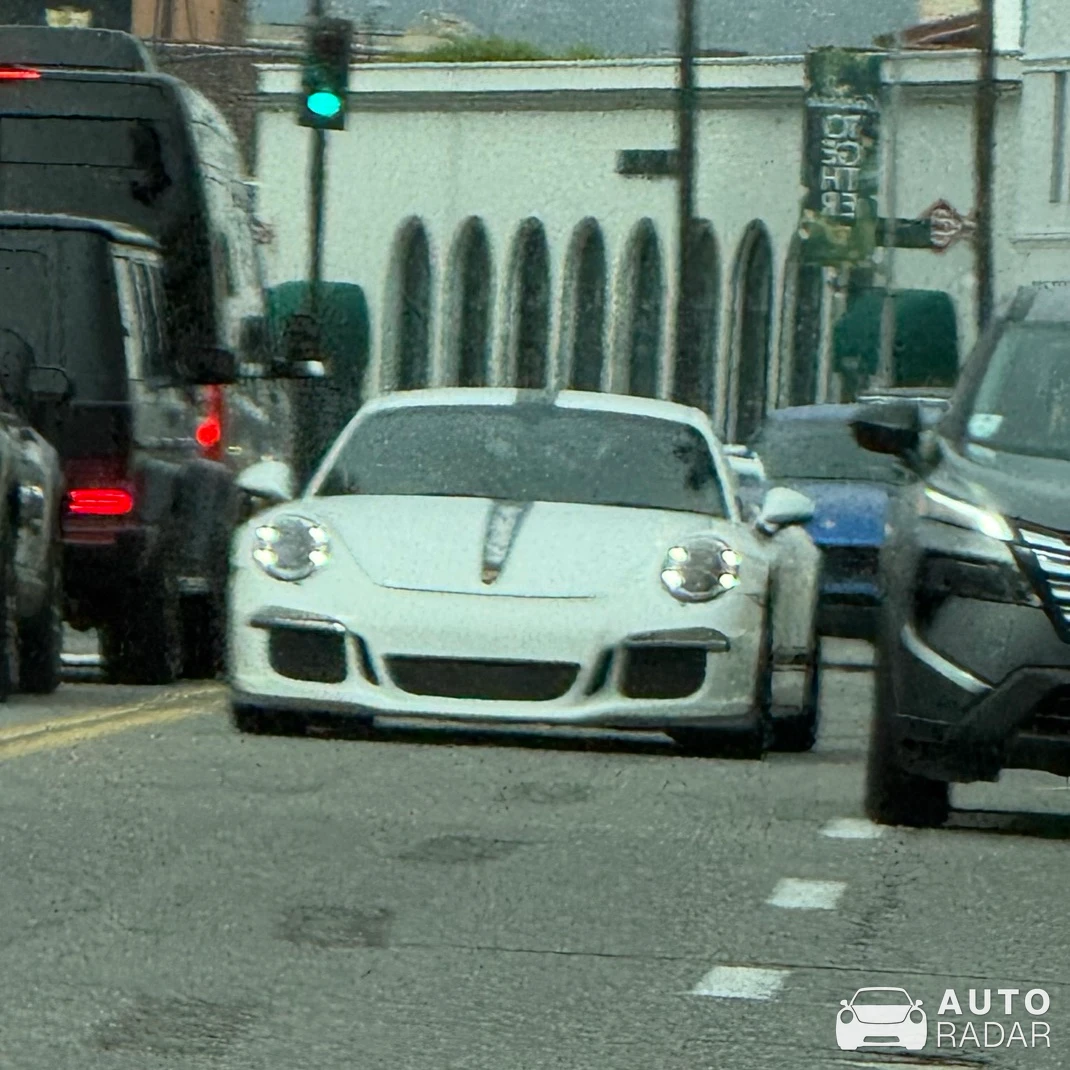 Porsche 991 GT3 MkI spotted in Beverly Hills, United States