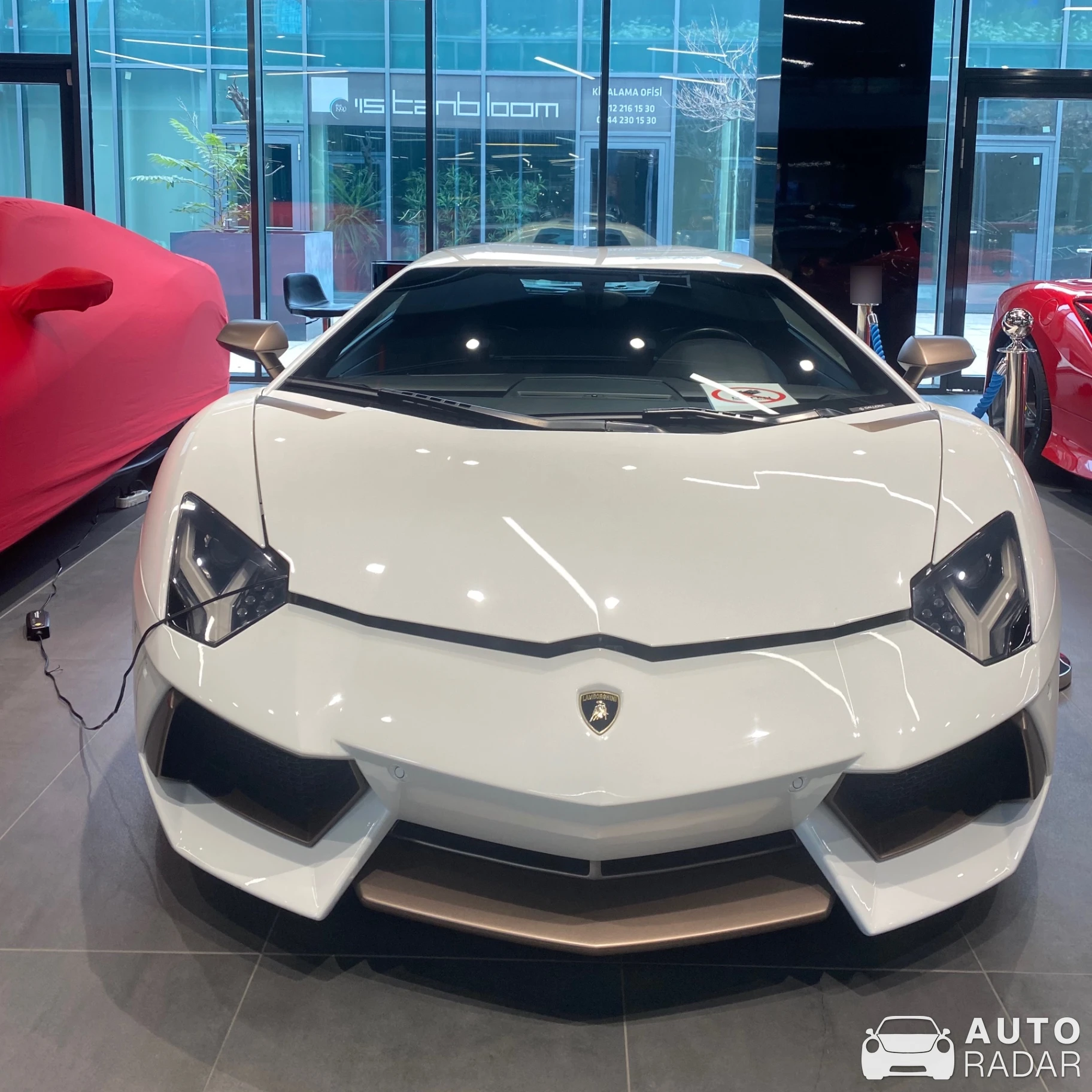 Lamborghini Aventador LP700-4 spotted in Şişli, Türkiye
