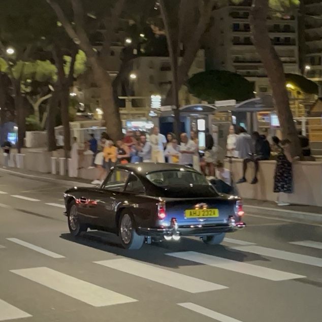 Aston Martin DB4 Series II
