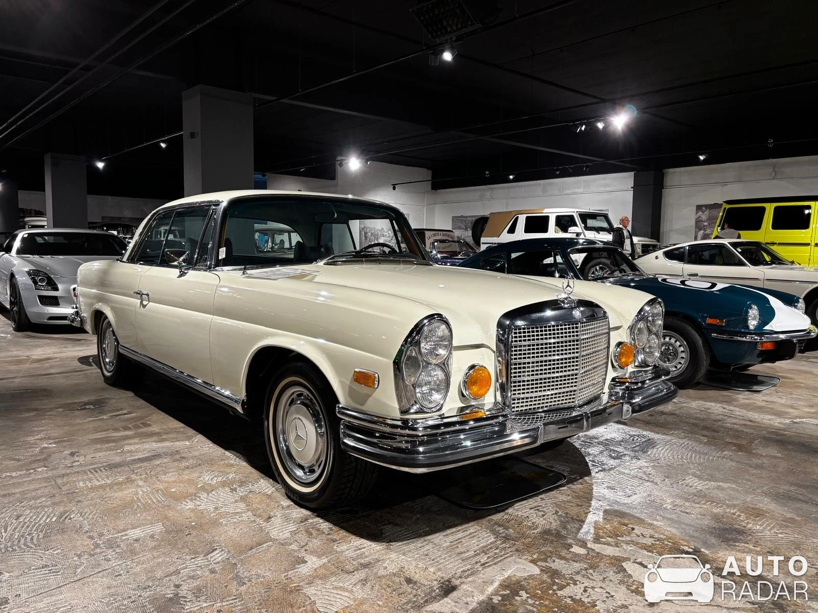 Mercedes-Benz 280 SE spotted in Druten, Netherlands