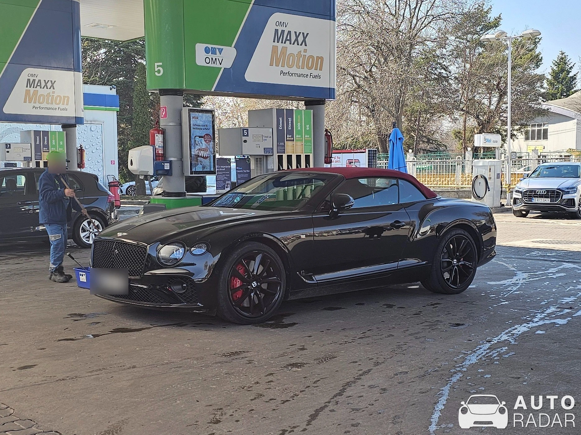 Bentley Continental GTC 2019 First Edition spotted in București, Romania