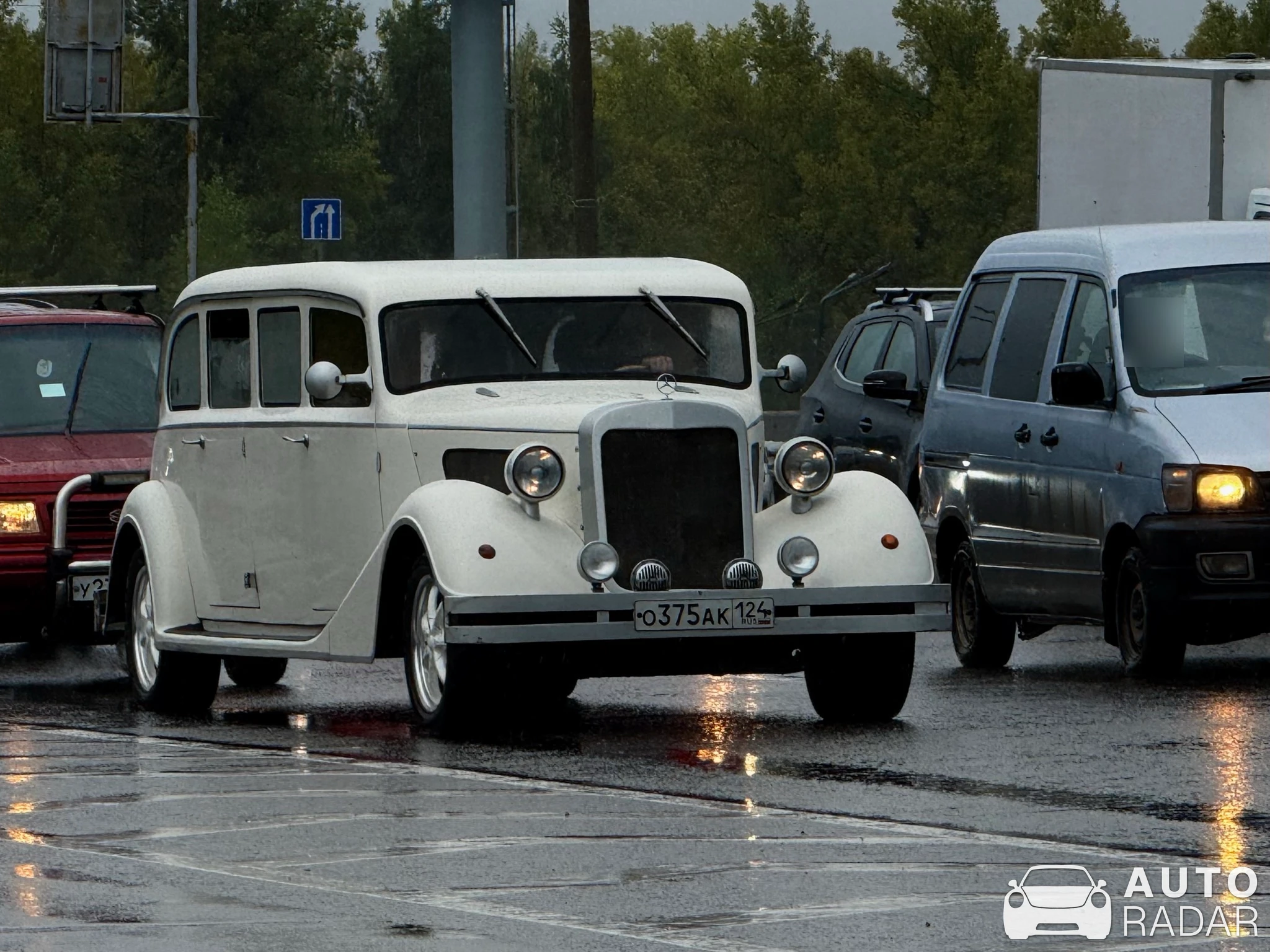 Mercedes-Benz W143 spotted in Красноярск