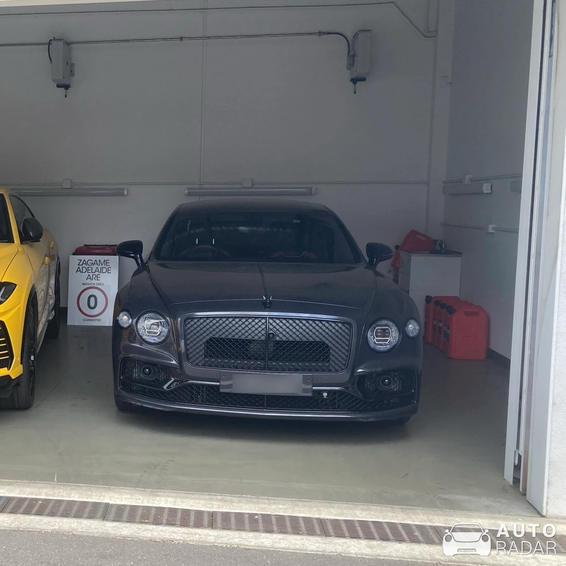Bentley Flying Spur V8 2021 spotted in Frewville