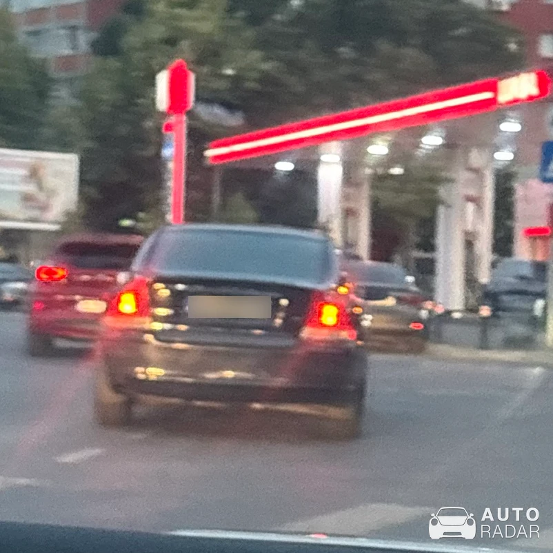 Volvo V40 spotted in București
