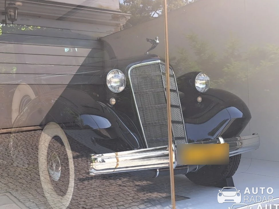 Cadillac Fleetwood Series 75 Sedan spotted in Warszawa