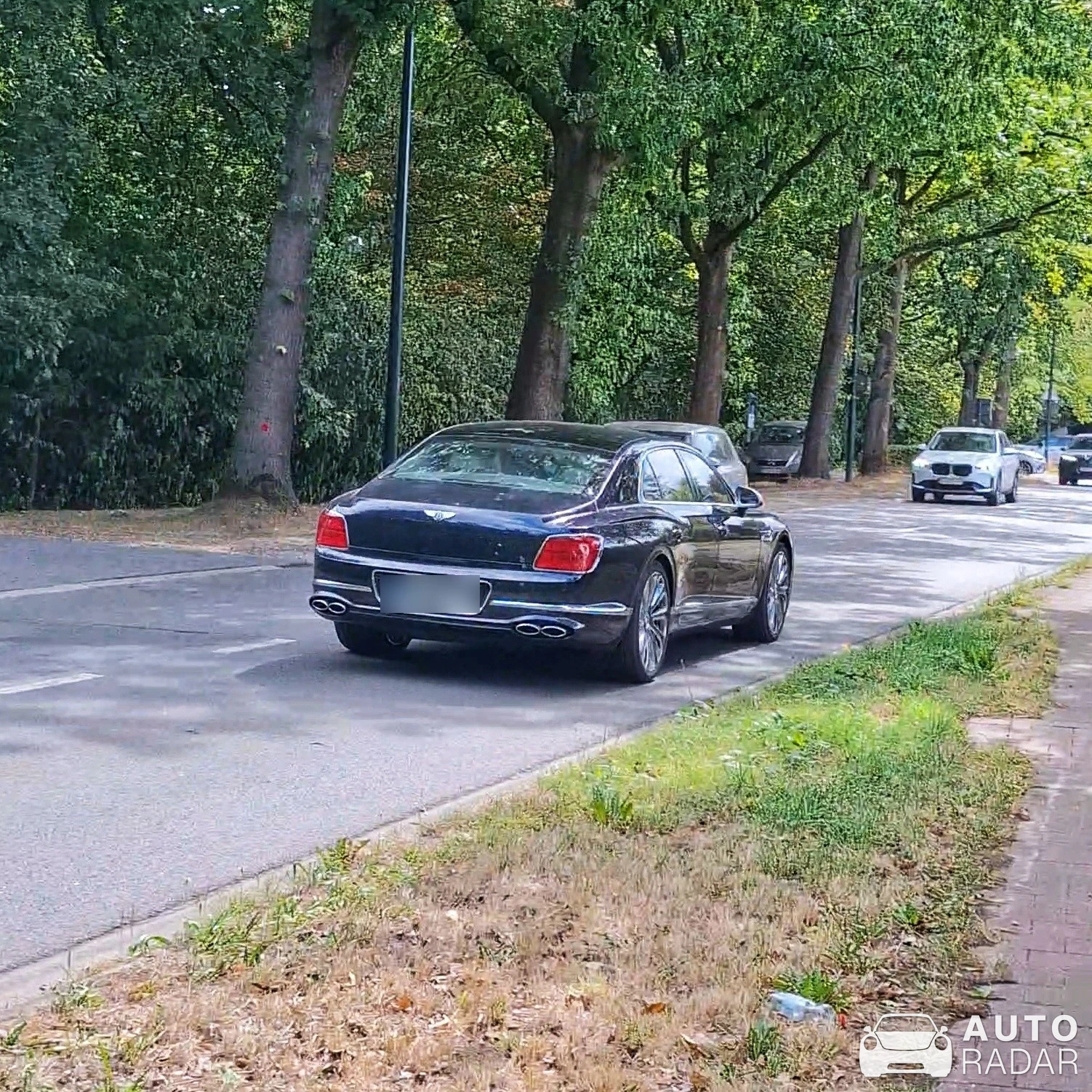 Bentley Flying Spur V8 2022 Mulliner spotted in Schilde