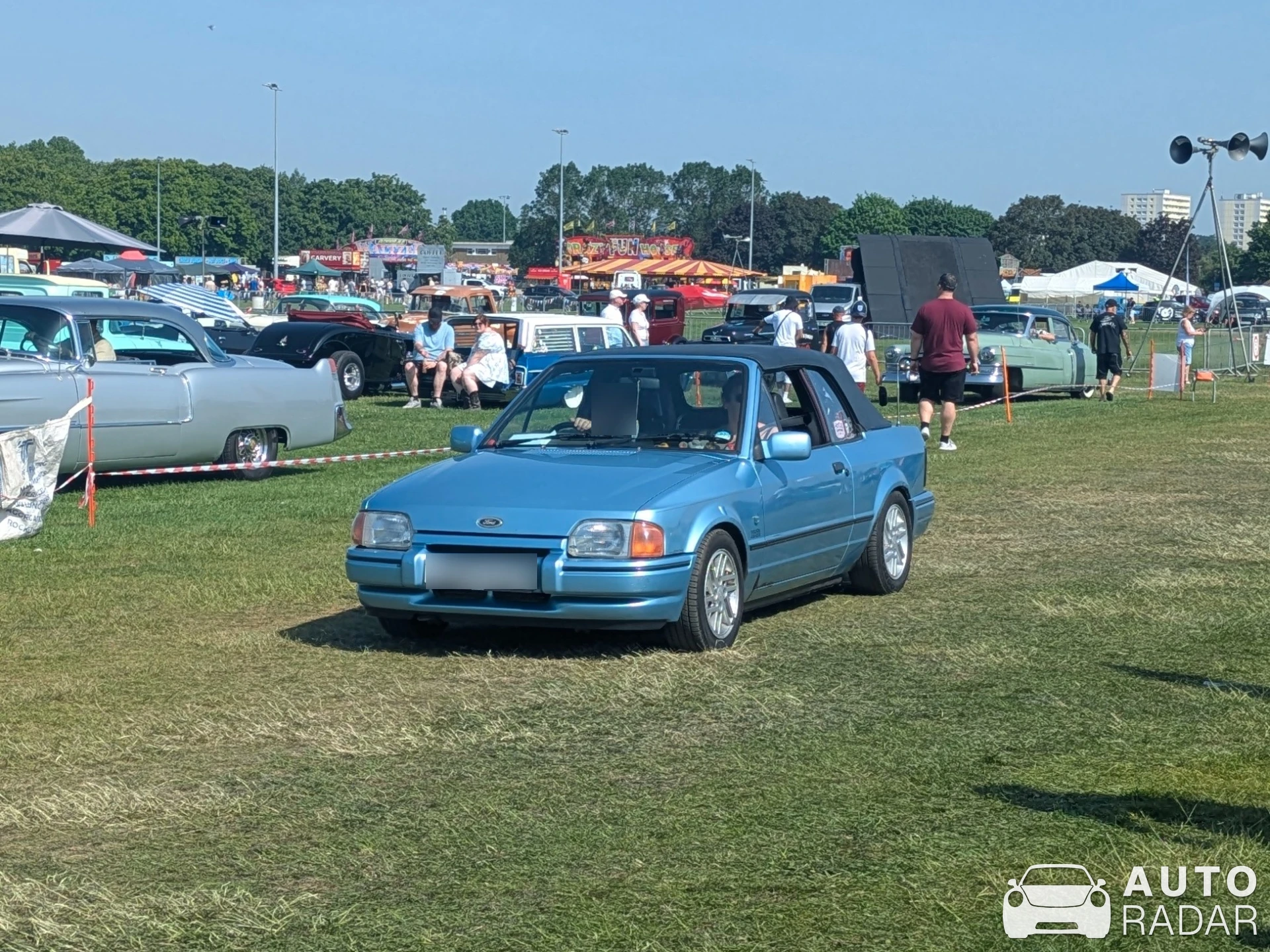 Ford Escort XR3i Cabriolet spotted in Enfield