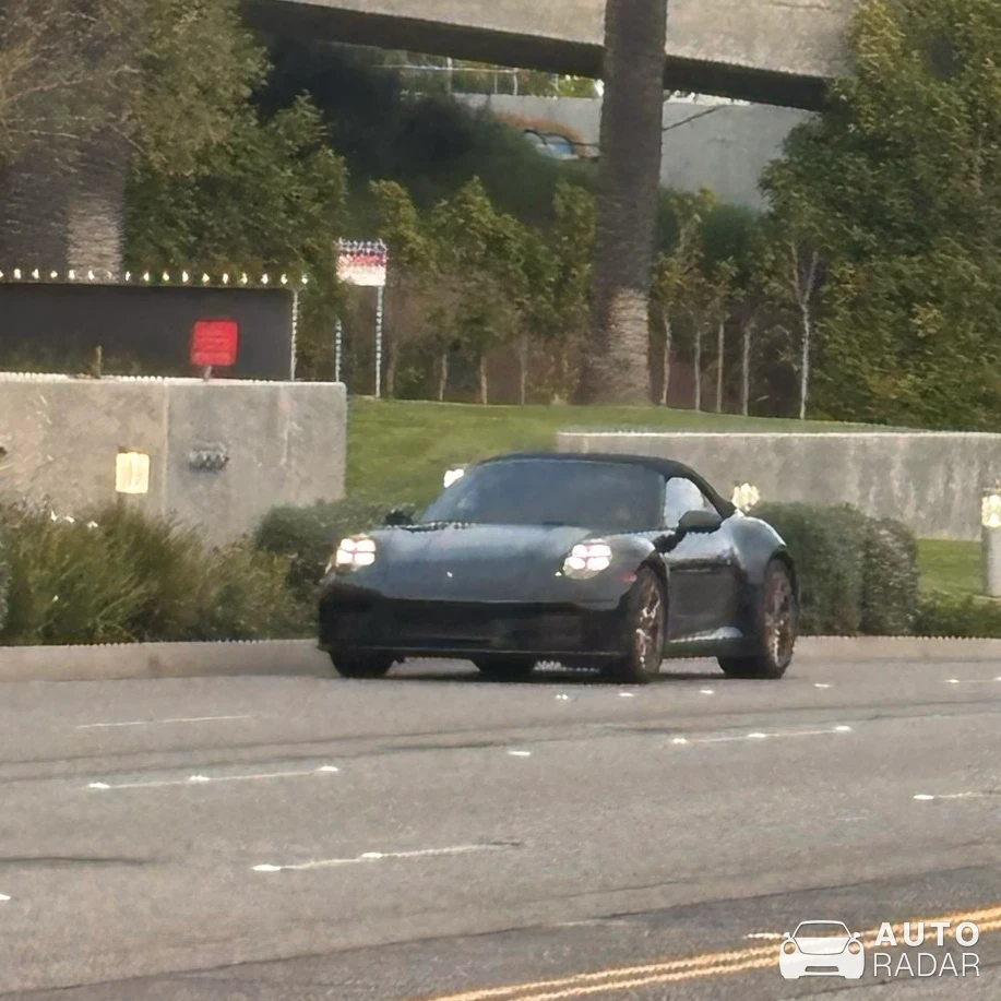 Porsche 992 Carrera Cabriolet MkI spotted in El Segundo, United States