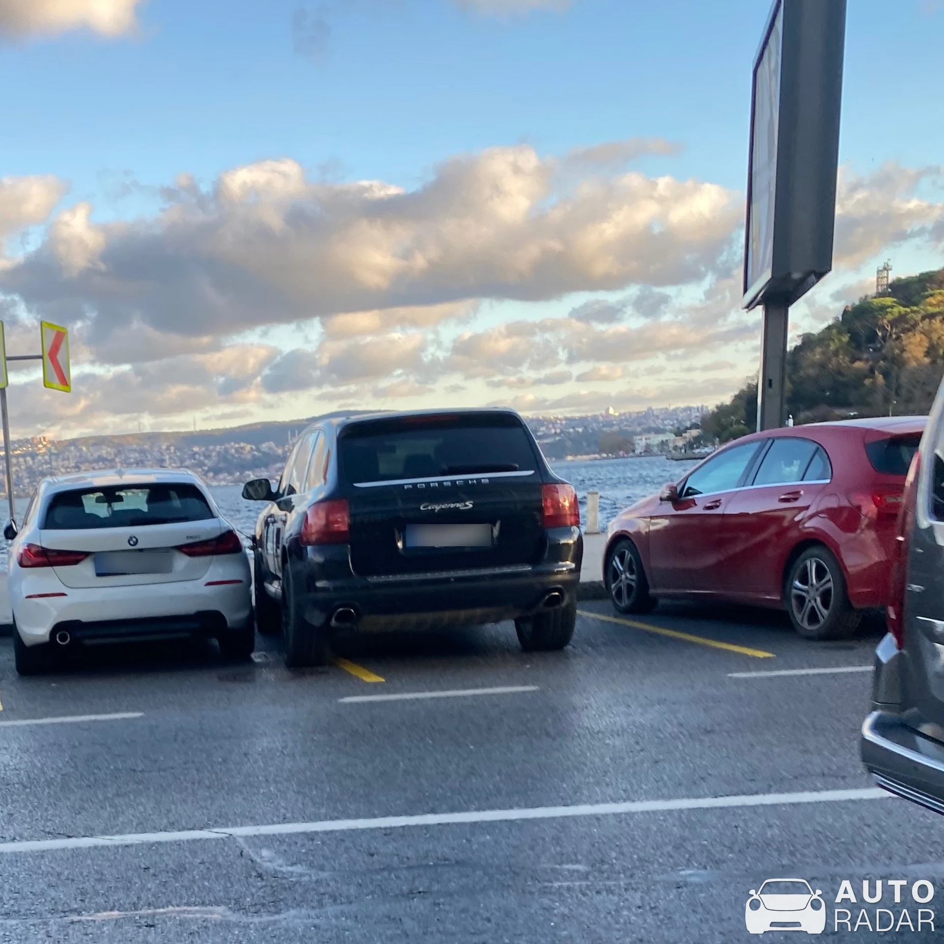 Porsche Cayenne S spotted in Sarıyer, Türkiye