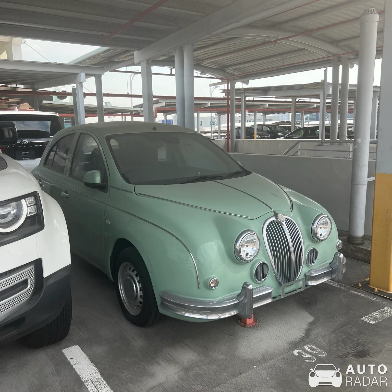 Mitsuoka Viewt spotted in Singapore