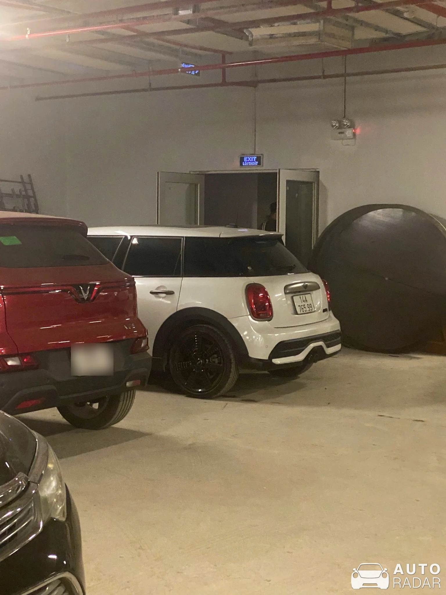 Mini Cooper S 5-Door spotted in Thành phố Vĩnh Yên