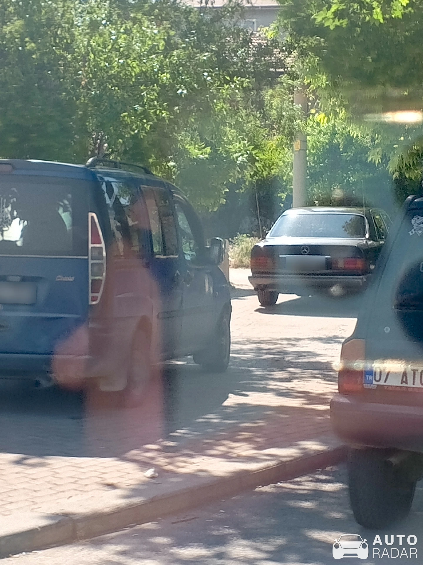 Mercedes-Benz 300 SE W126 spotted in Pamukkale