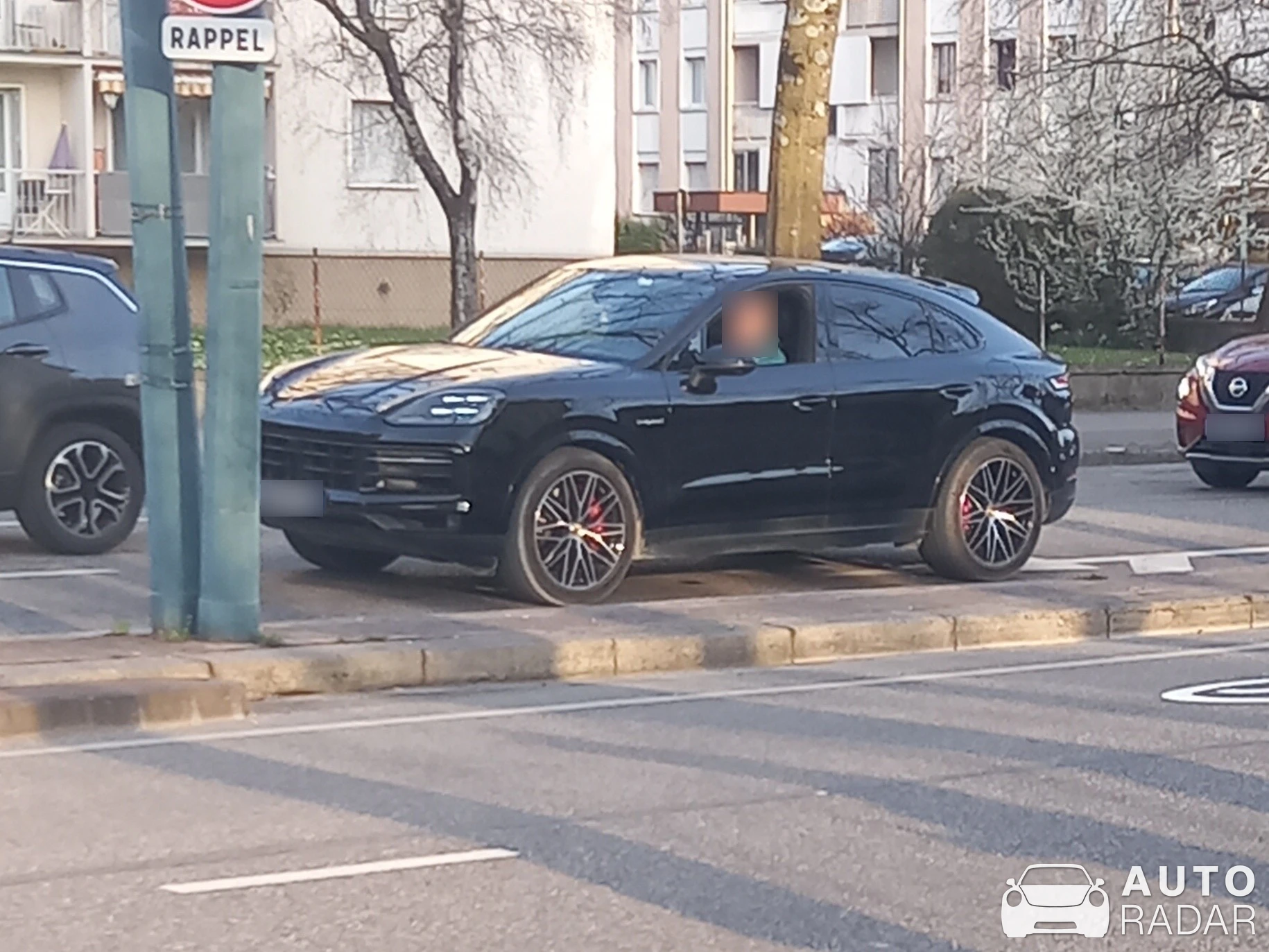 Porsche Cayenne Coupé Turbo E-Hybrid spotted in Annecy