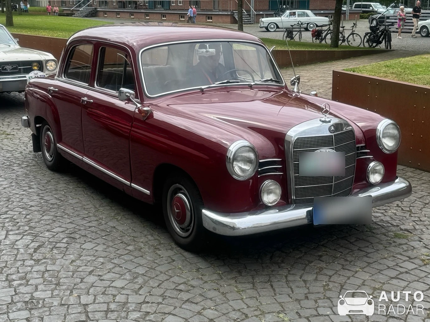 Mercedes 190 Ponton spotted in Münster