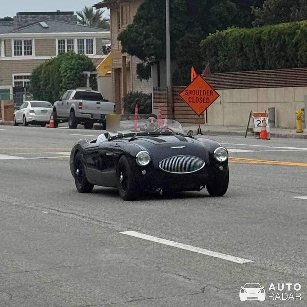 Austin-Healey 100 BN2 spotted in Malibu