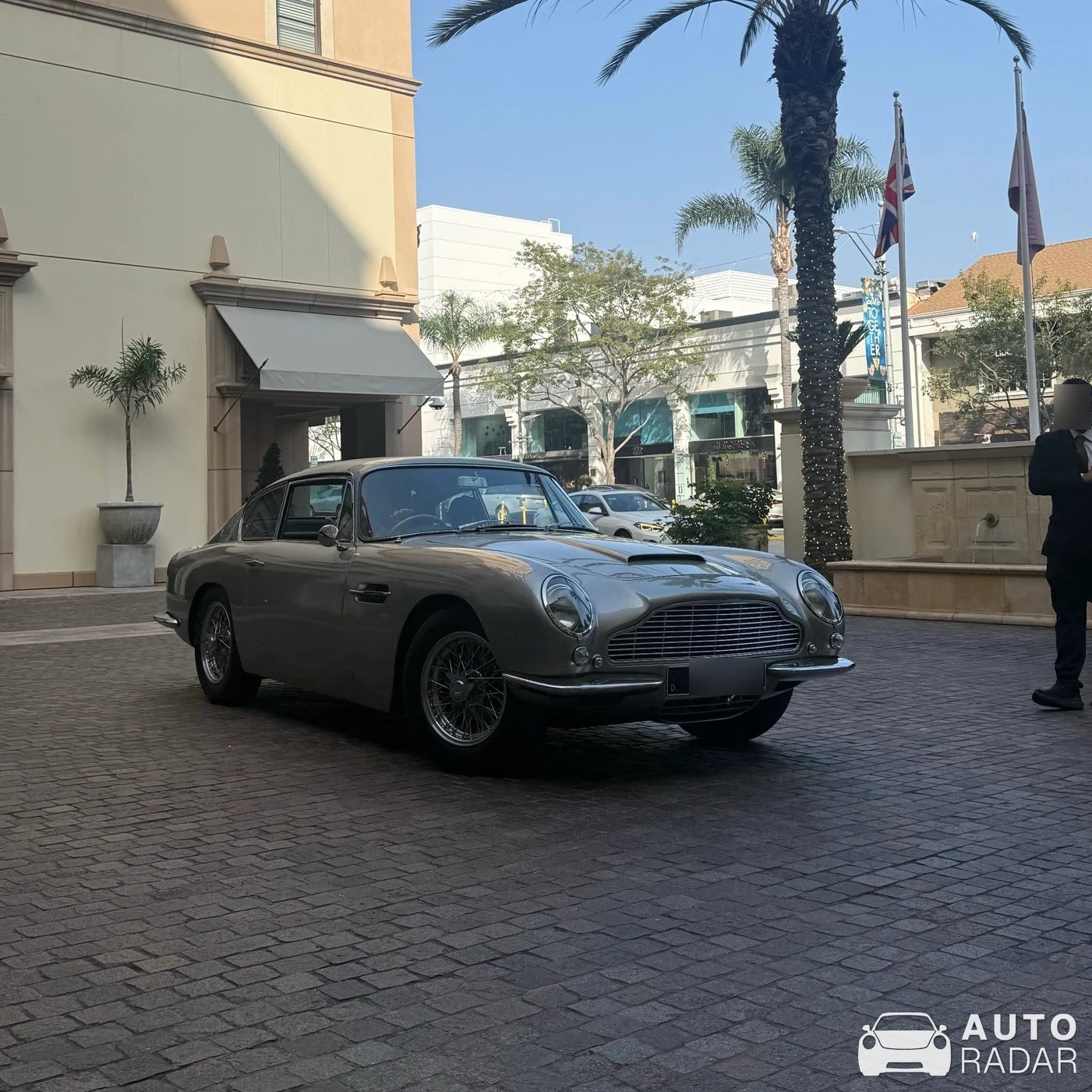 Aston Martin DB6 Vantage MKII spotted in Beverly Hills