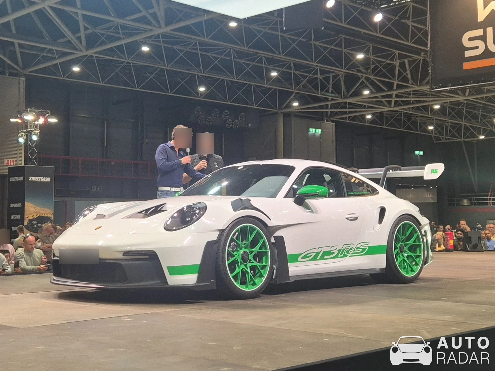 Porsche 992 GT3 RS Tribute to Carrera RS spotted in Utrecht
