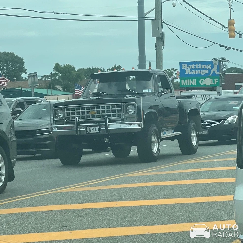 Chevrolet K10 spotted in Lawrence