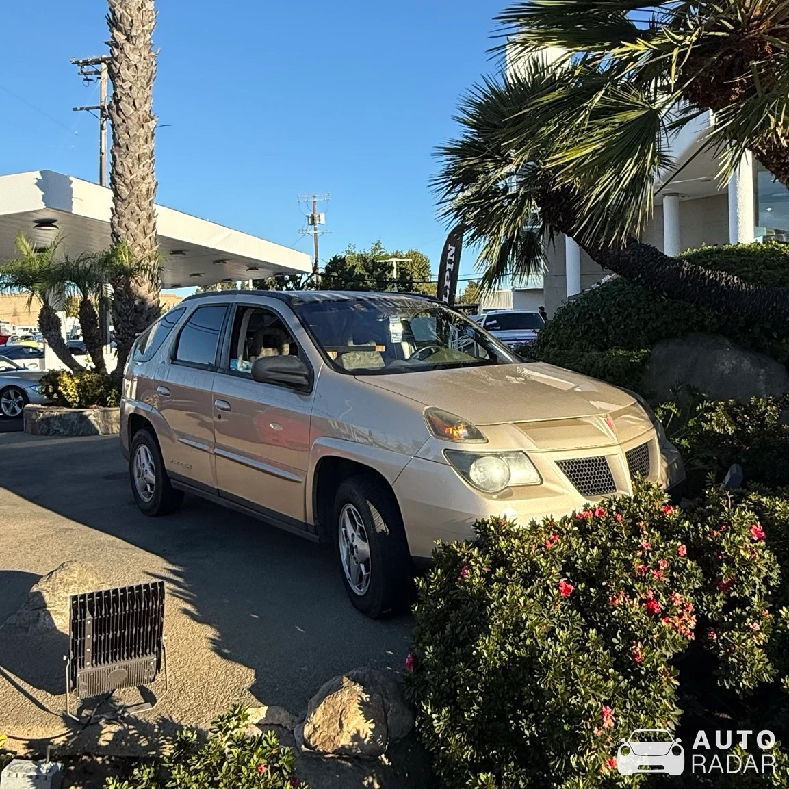 Pontiac Aztek spotted in Los Angeles