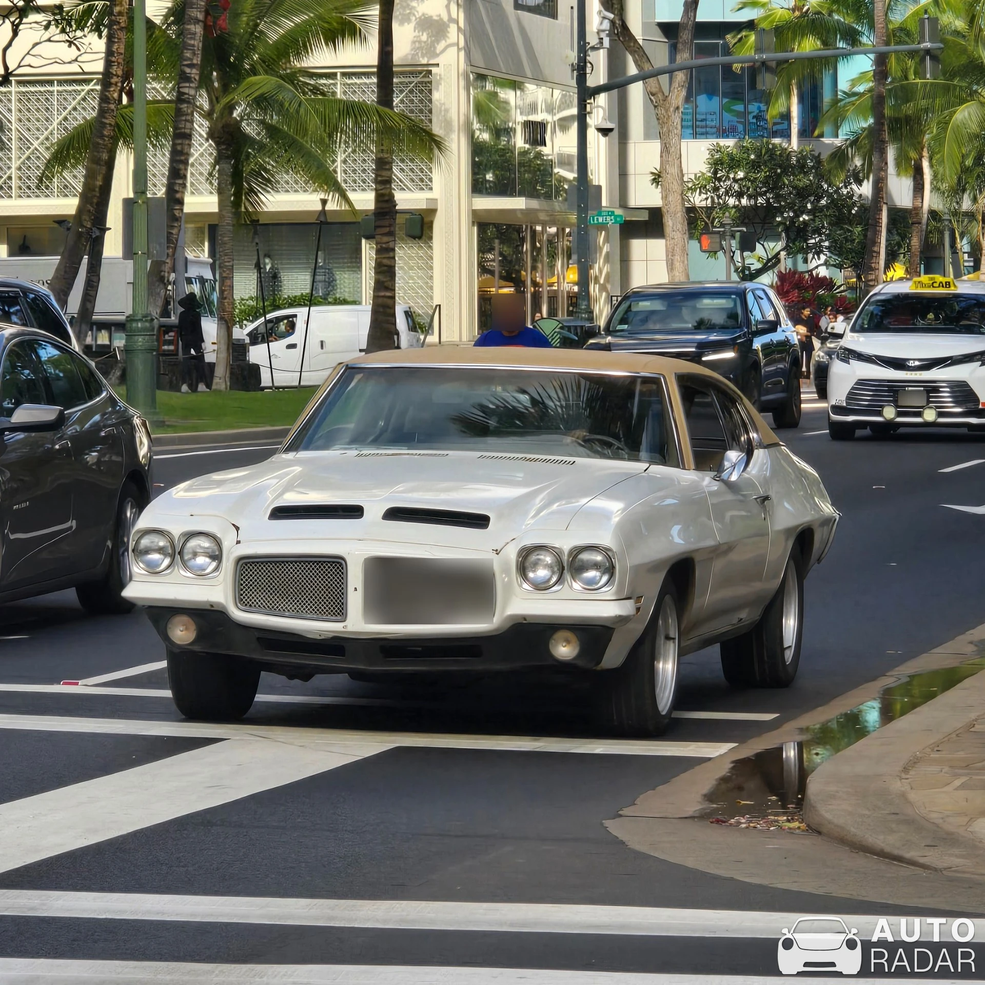 Pontiac GTO spotted in Honolulu, United States