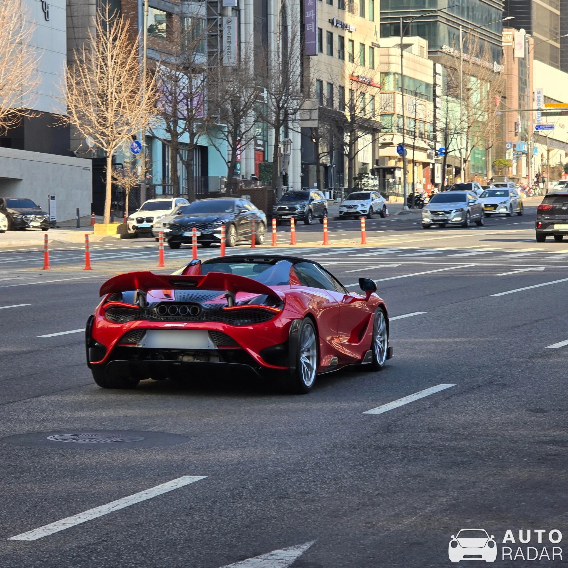 McLaren 765LT Spider spotted in 강남구, 대한민국