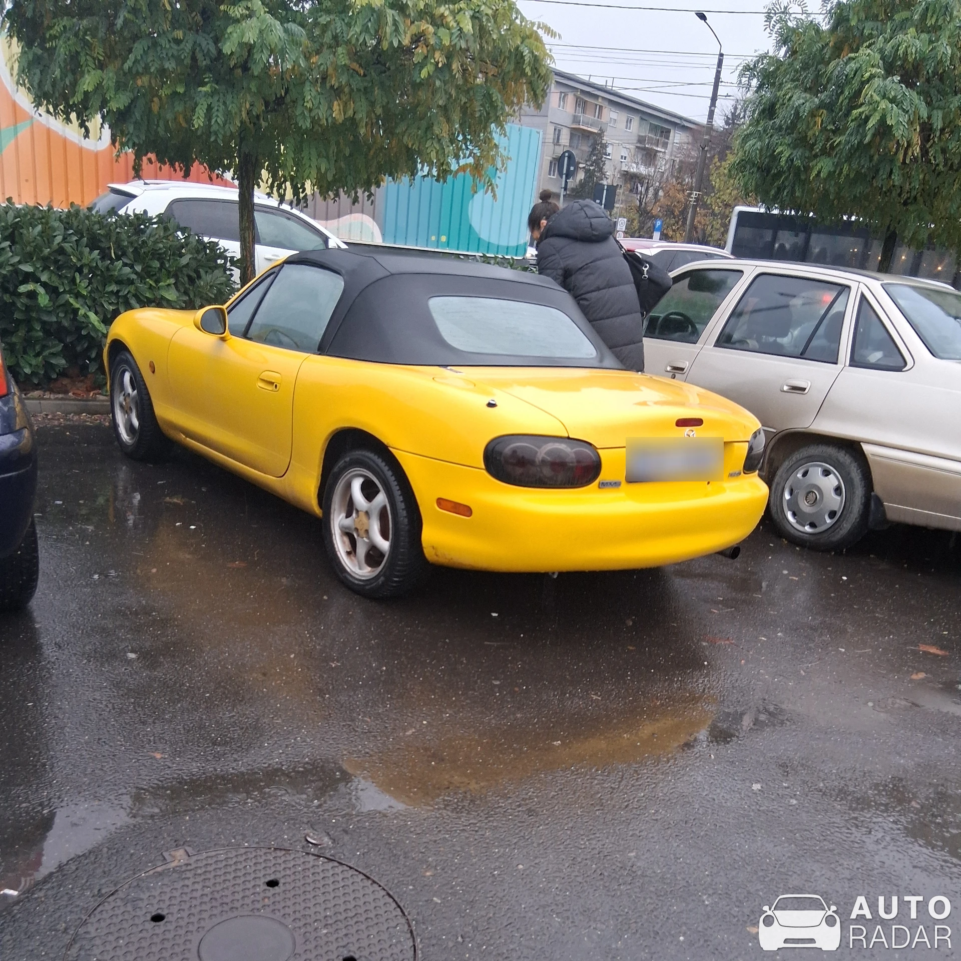 Mazda MX-5 NB spotted in Satu Mare