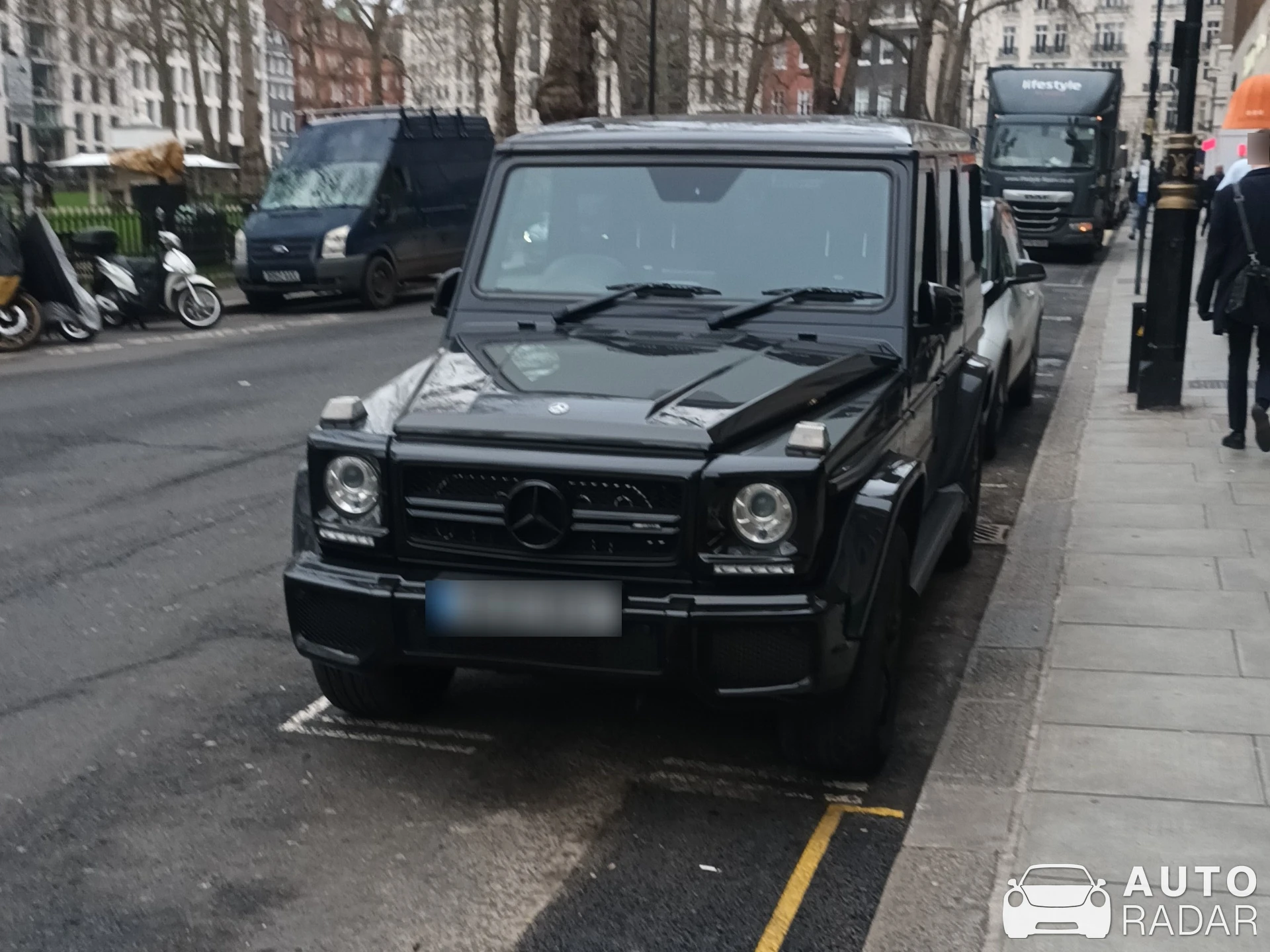 Mercedes-Benz G 63 W463 spotted in Greater London, Reino Unido