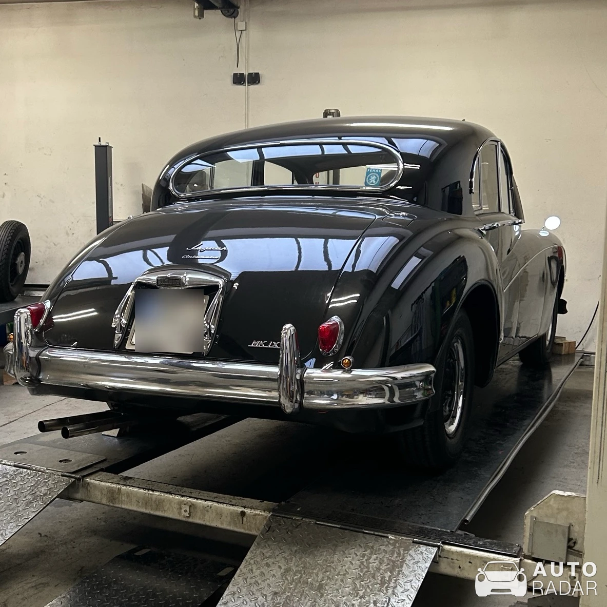 Jaguar Mark X spotted in Zwönitz