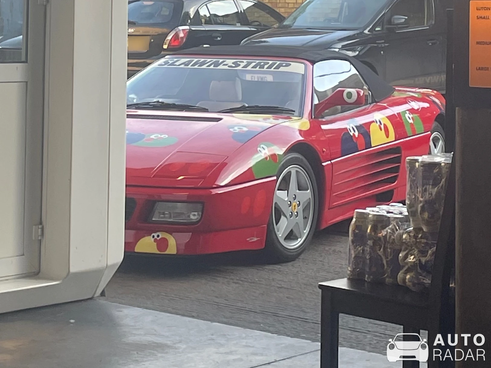Ferrari 348 GTB spotted in Greater London, Reino Unido