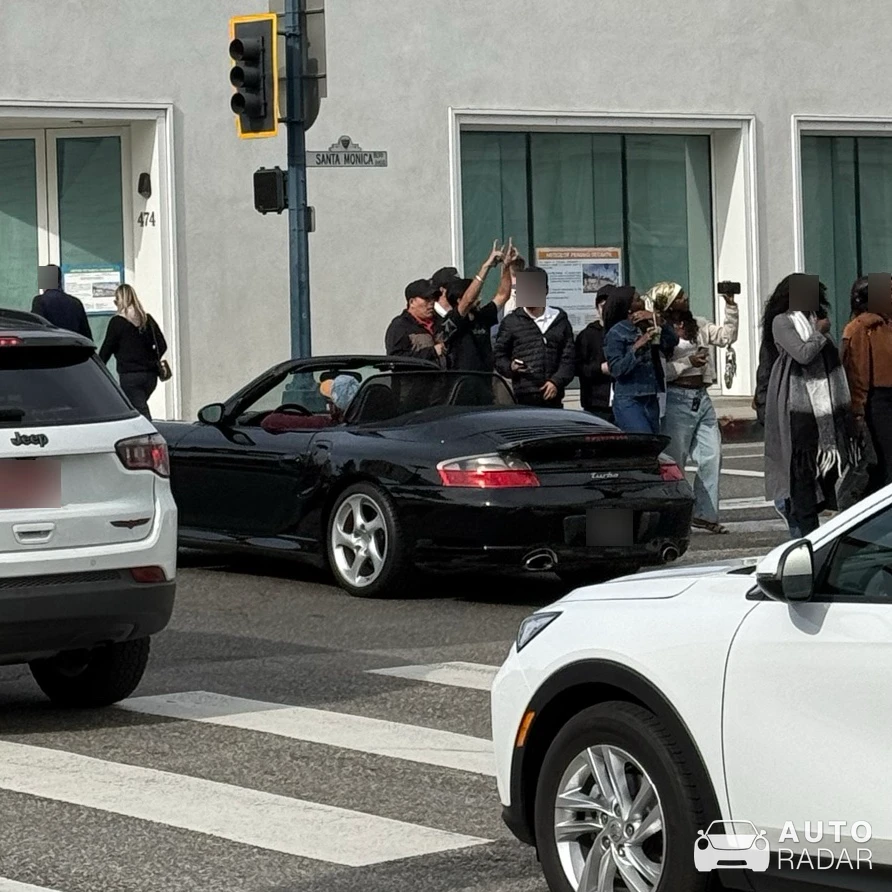 Porsche 996 Turbo Cabriolet spotted in Beverly Hills