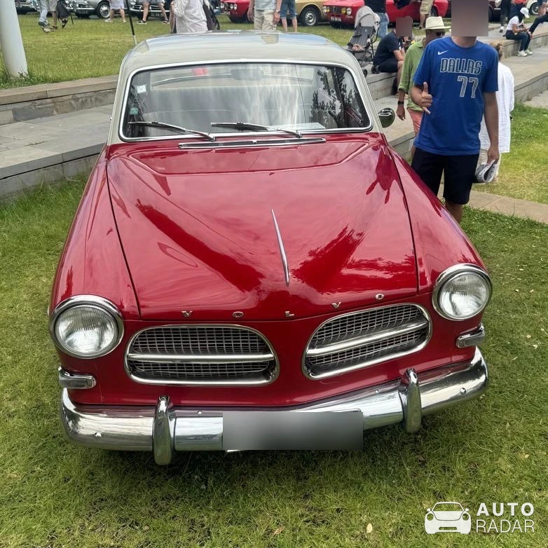 Volvo Amazon spotted in Lisbon, Portugal